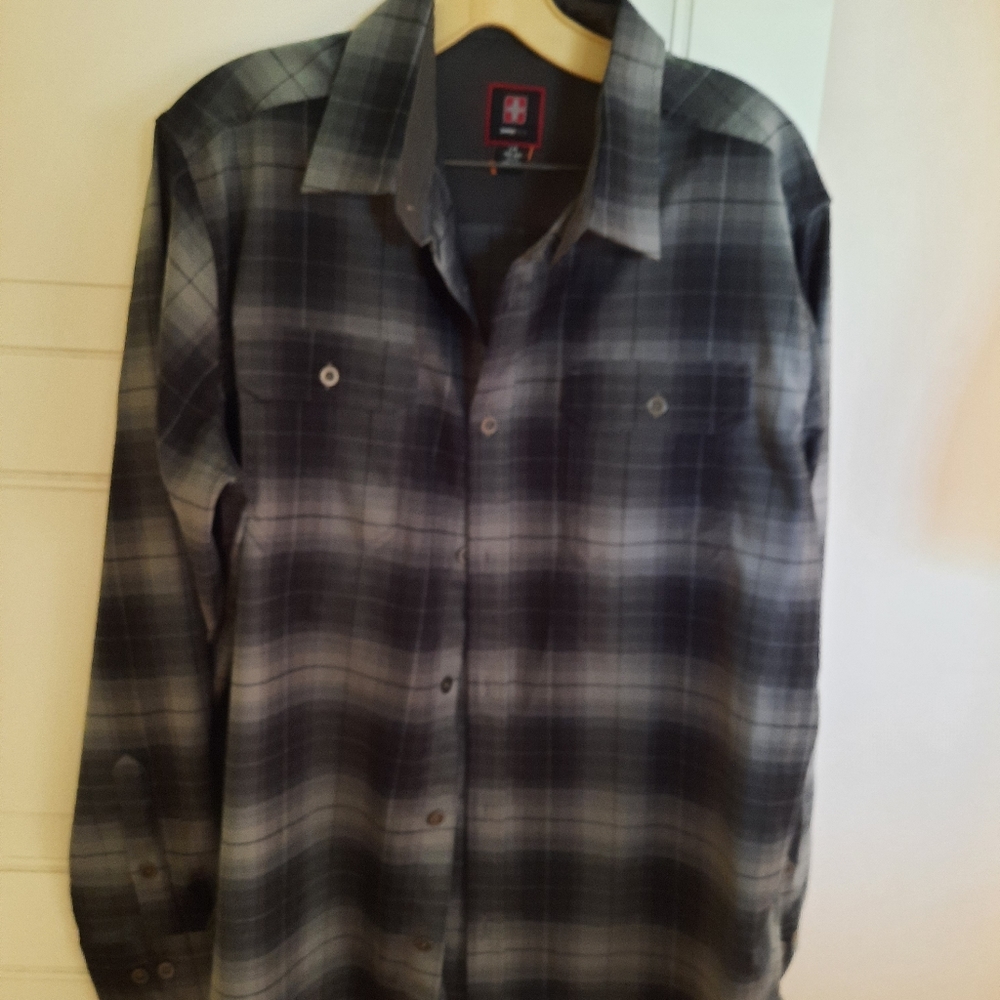 Swiss Tech NWT shirt